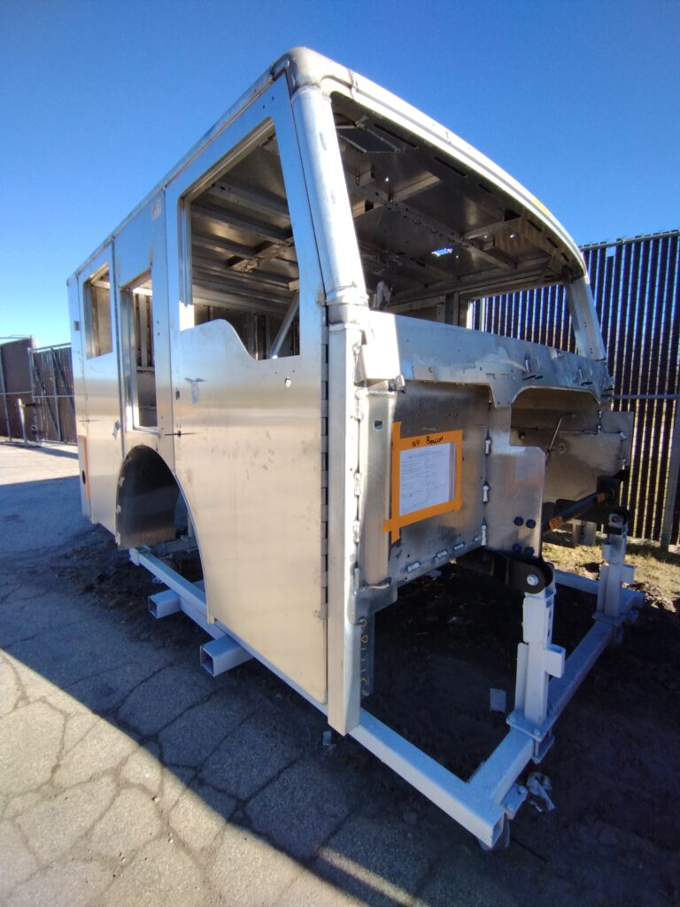 Woodland FD 39778 01 Cab